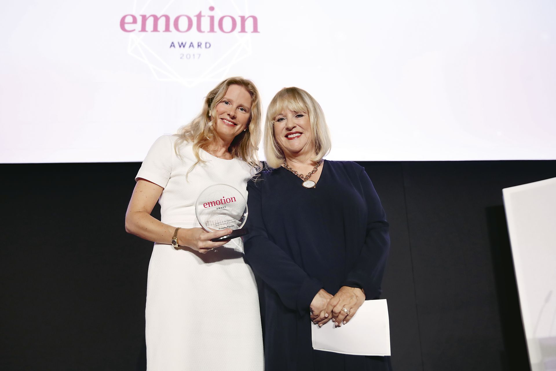 Annette Pascoe erhält EMOTION.award 2017