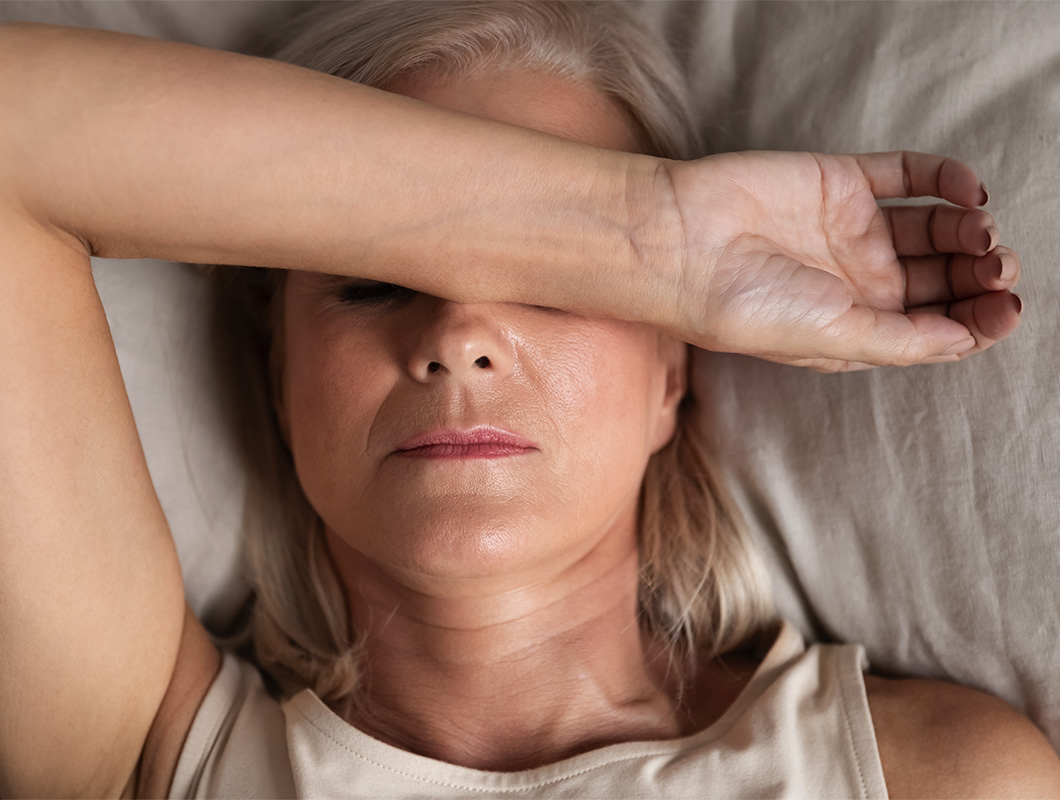 Frau in den Wechseljahren - Schlechter Schlaf